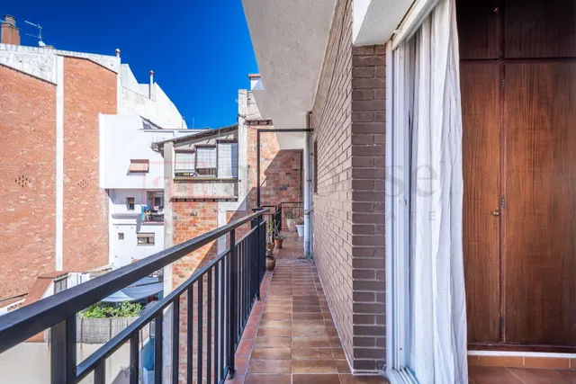 ÁTICO A REFORMAR CON BALCON EN LA VILA DE GRACIA — 9