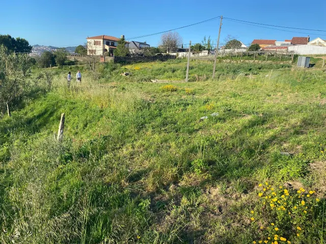Terreno no edificable en Beade — 6