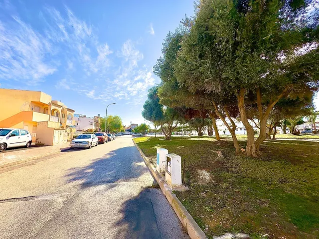 BUNGALOW DE PLANTA BAJA DE 2 DORMITORIOS 1 BAÑO EN ORIHUELA  - foto 2