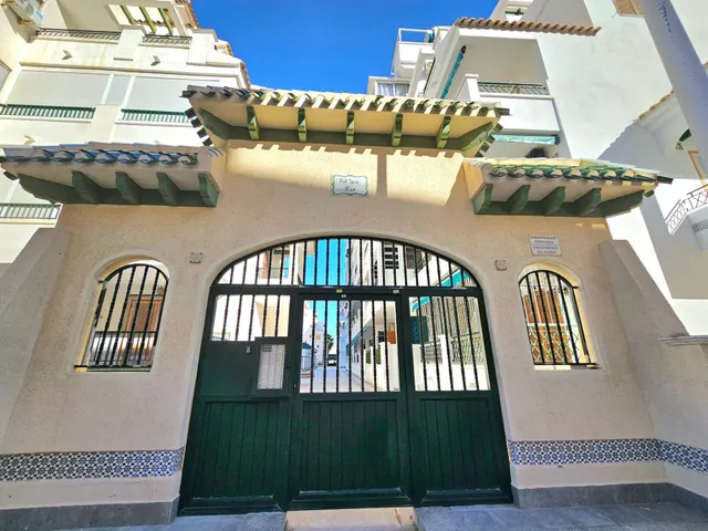 ¡Apartamento en venta a tan solo 300 metros de la playa de La Mata! — 21