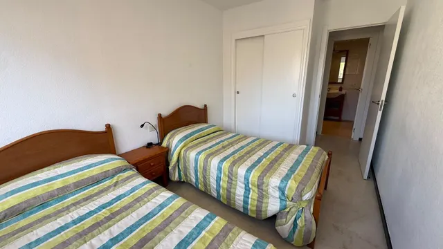 Amplio Apartamento en Alquiler en Benidorm, Zona Hotel Bali - €1450 — 25