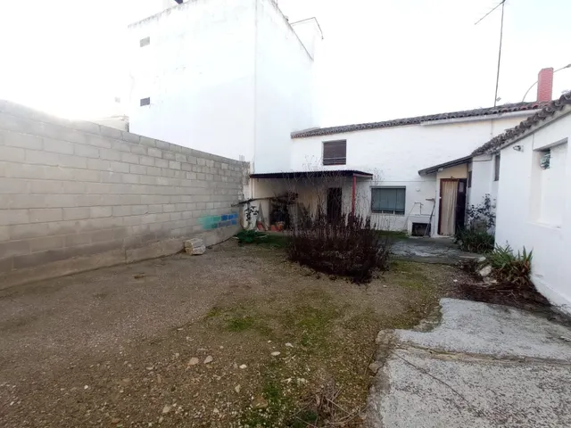 CASA EN FUSTIÑANA — 8