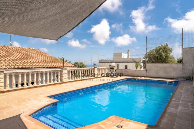 Exclusiva villa con vistas al mar, piscina privada y licenci - foto 3