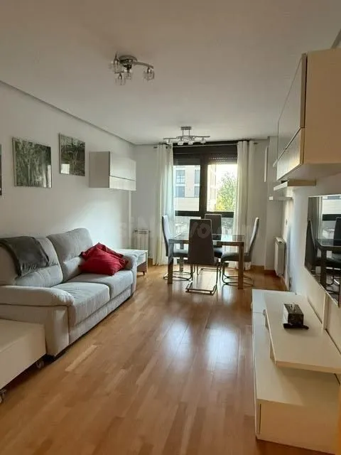 PISO 2 habitaciones CON GARAJE Y TRASTERO EN ZONA PEÑACASTILLO