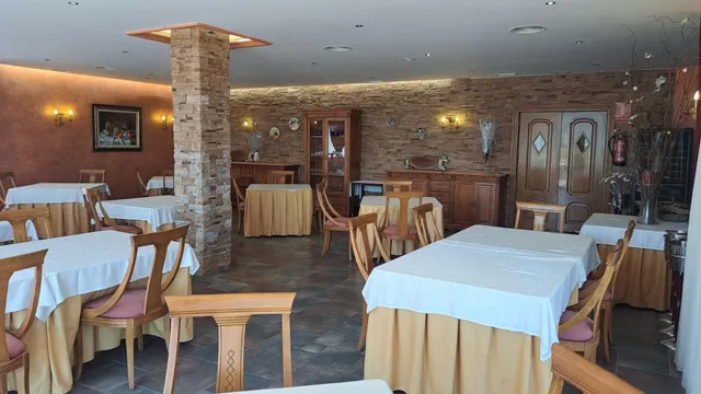 RESTAURANTE EN CABO ROIG. CON 871 M2. — 45