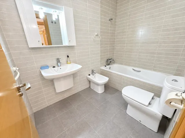 Piso muy luminoso en venta en zona Alcampo — 18