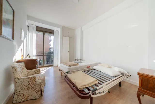 Piso 5 habitaciones 290m² en venta - Arapiles — 28