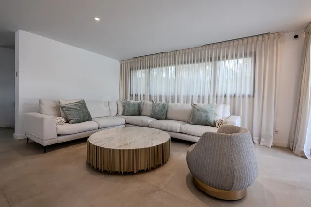 Chalet 4 habitaciones 372m² en venta - Marbella - foto 4