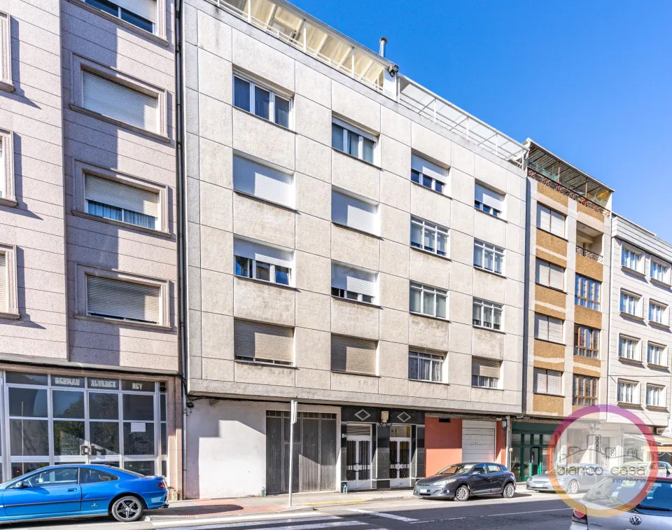 ✨ ¡AMPLIO PISO de 144 m2 con ASCENSOR y TERRAZA cubierta en CARBALLO por 139.990€!