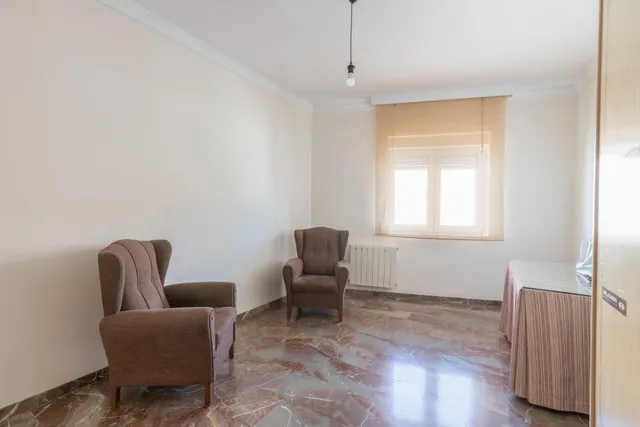 Casa en esquina en venta en Las Gabias — 45