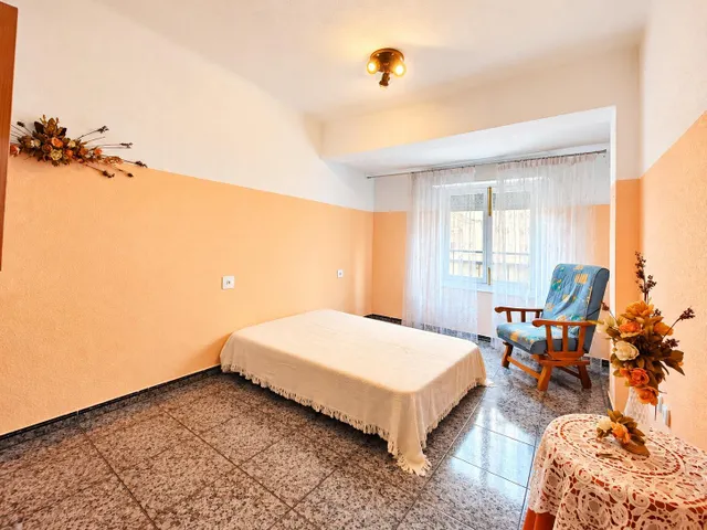 Piso 4 habitaciones 88m² en venta - Casco urbano — 12