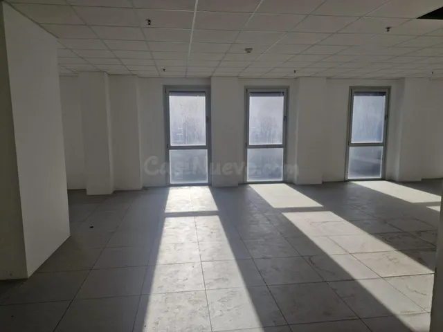 Oportunidad Única: Oficina en Venta en La Rosaleda, Ponferra - foto 3