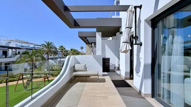 Apartamento 2 habitaciones 72m² en venta - Punta Prima - foto 4
