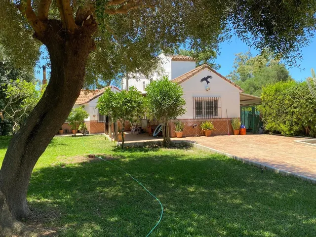 Encantadora finca urbana  en el centro del pueblo