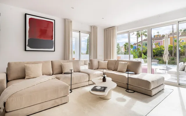 Chalet 4 habitaciones 350m² en venta - Costa Del Sol — 14