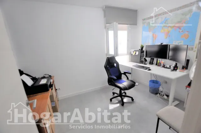 ¡ESPECTACULAR! MUY AMPLIO, IMPECABLE Y REFORMADO CON BALCÓN Y ASCENSOR — 20