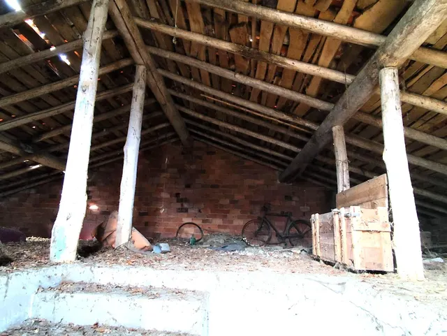 Casa independiente con parcela — 15