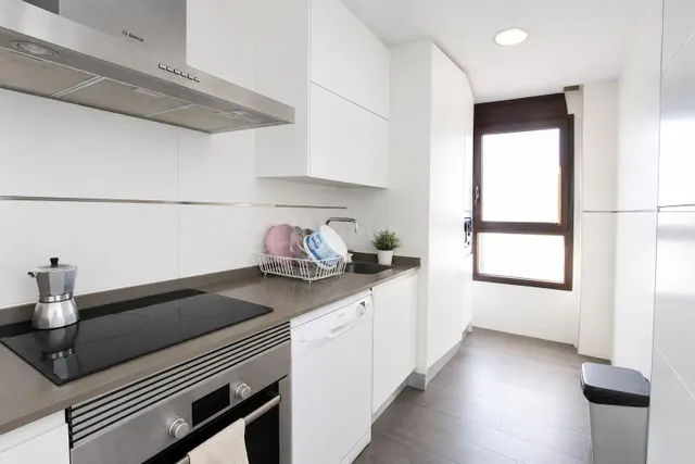 Acogedor piso en Zona Colegios - foto 4