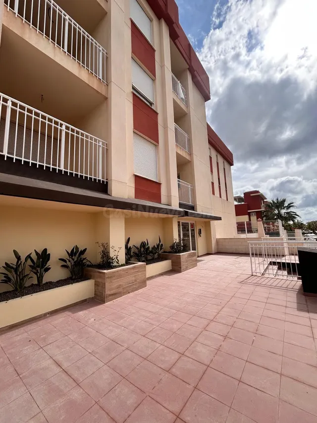 se vende un piso con 1 dormitorio de la obra nueva con pisci - foto 3