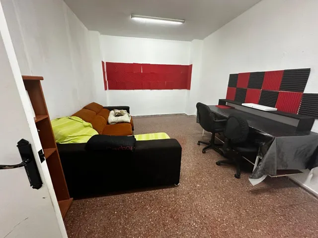 Local comercial en Elda 200 m2 — 6