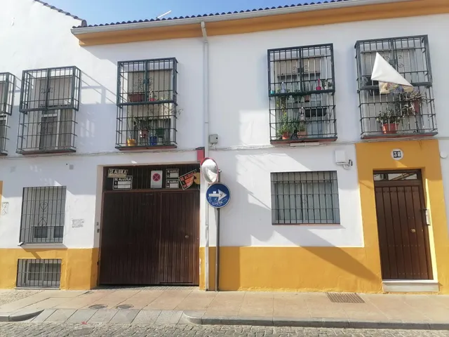 PLAZA DE PARKING EN ZONA MUY DEMANDADA — 2
