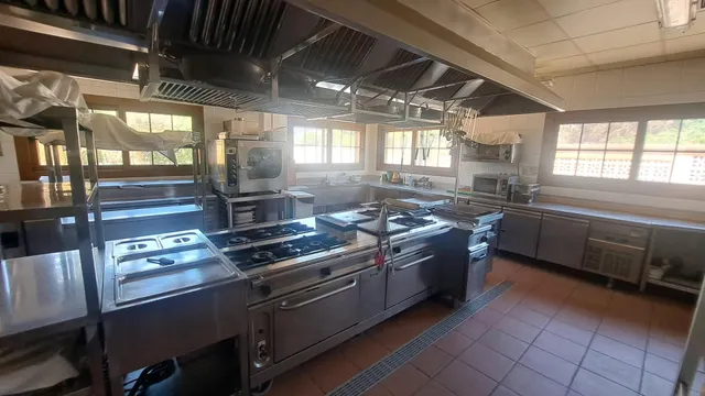 RESTAURANTE EN CABO ROIG. CON 871 M2. — 25