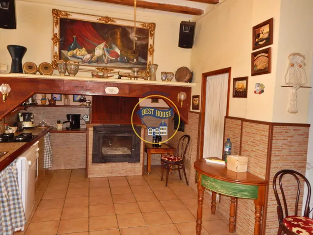 EXCLUSIVA VILLA EN COCENTAINA CON GRAN PARCELA Y BONITA PISCINA. — 28
