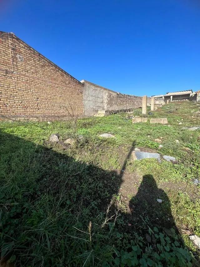 SOLAR DE 770M2 EN LA ZONA DE BARRIO HONDILLO, GERENA. - foto 2