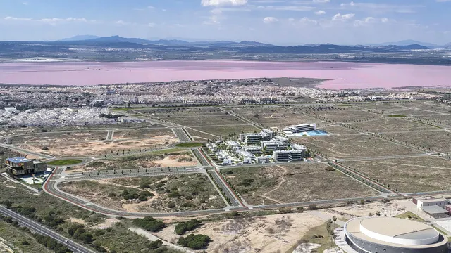 Apartamento con magníficas zonas comunes en Torrevieja — 17