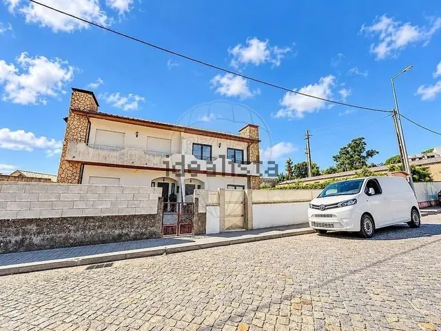Chalet 4 habitaciones 268m² en venta - Aves — 41