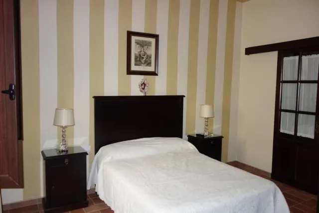 Casa nueva, 4 dormitorios, garaje , "próximo a centro" — 34