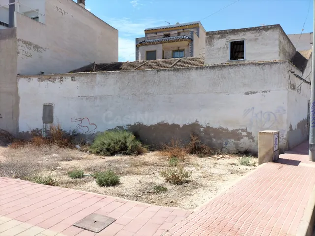 TERRENO URBANO EN ZONA ANTIGUO MERCADONA - foto 3