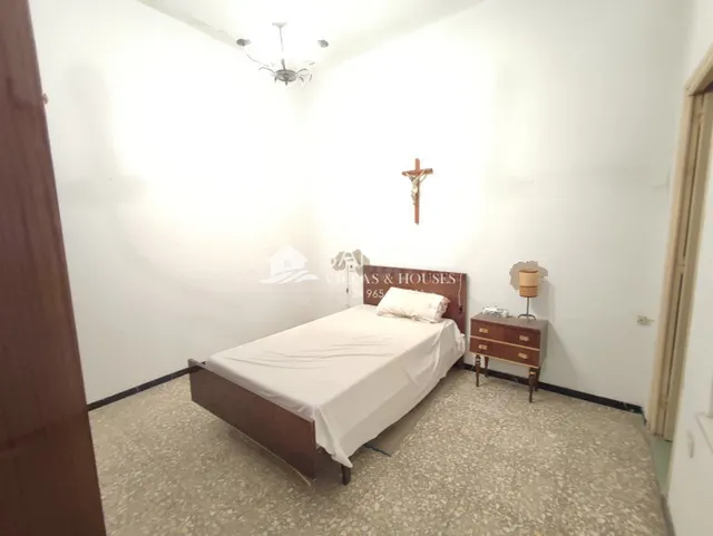 VENTA DE CASA EN ASPE EN LA ZONA DEL CENTRO PARA REFORMAR - foto 2