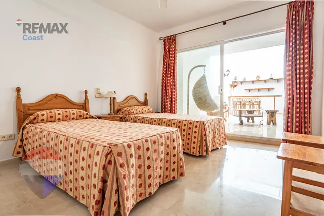 Amplio dúplex en Urb. Río Real - Marbella Este — 24