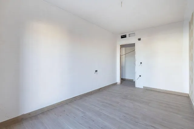 OBRA NUEVA EN LOJA — 6