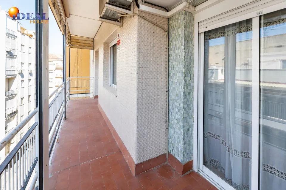 PISO EN PLENO CENTRO JUNTO RECOGIDAS