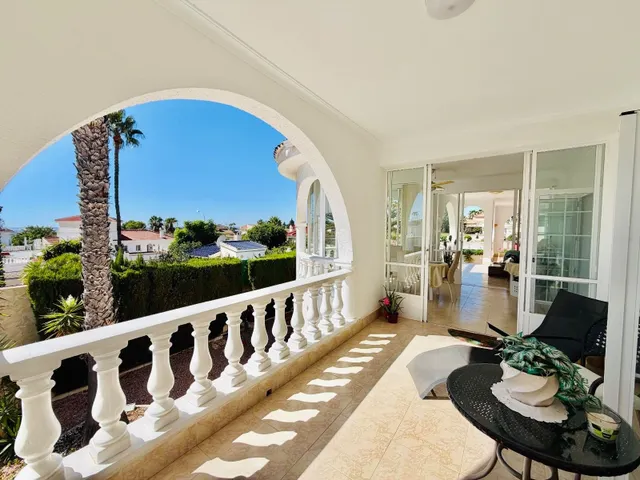 Villa 4 habitaciones 344m² en venta - Centro de la Ciudad Quesada — 24