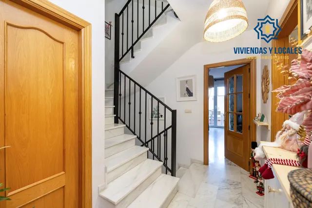 MARAVILLOSA CASA  A POCOS MINUTOS DEL CENTRO DE LA ZUBIA — 18