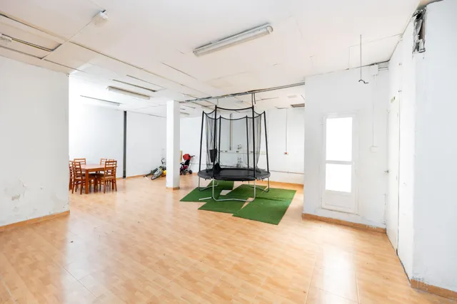 Venta de local de 171 m2 en Armilla (Granada) — 6