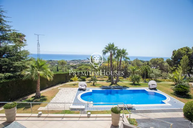 Exclusiva casa en venta con espectaculares vistas al mar y gran privacidad — 2