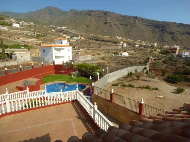Espectacular Chalet independiente - 5 dormitorios - Araya -  - foto 4