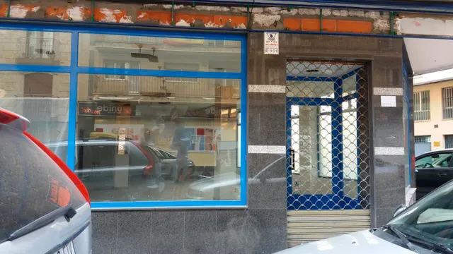 Urbis te ofrece un estupendo local en venta en zona Delicias, Salamanca. — 3
