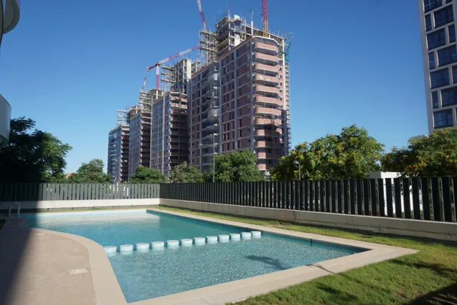 ESTRENA  ESTA ESPECTACULAR VIVIENDA CON PISCINA  DE 2 habitaciones Y DOS BAÑOS CON GARAJE INCLUIDO — 10