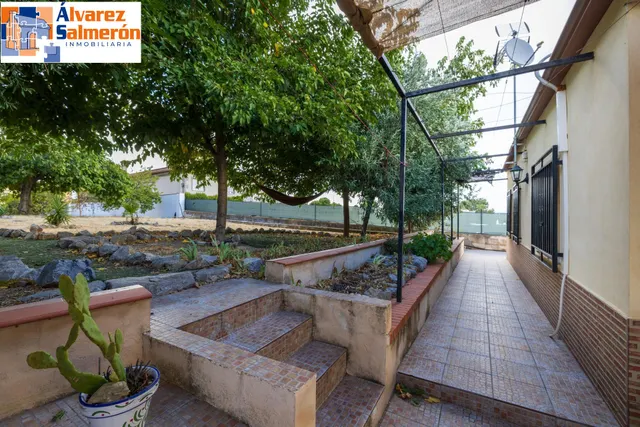 Casa independiente en Otura — 24