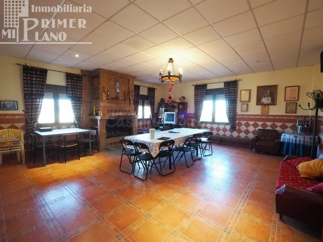 Se vende chalet en la zona de Pinilla que cuenta con 13.699  - foto 2