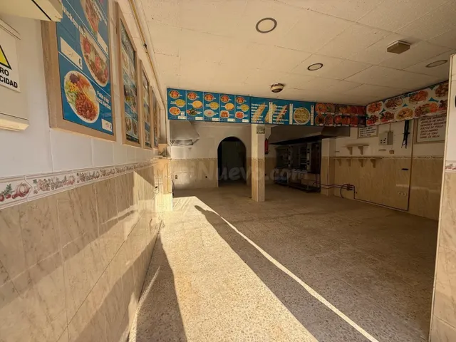 Amplio local comercial acondicionado para hostelería - foto 2