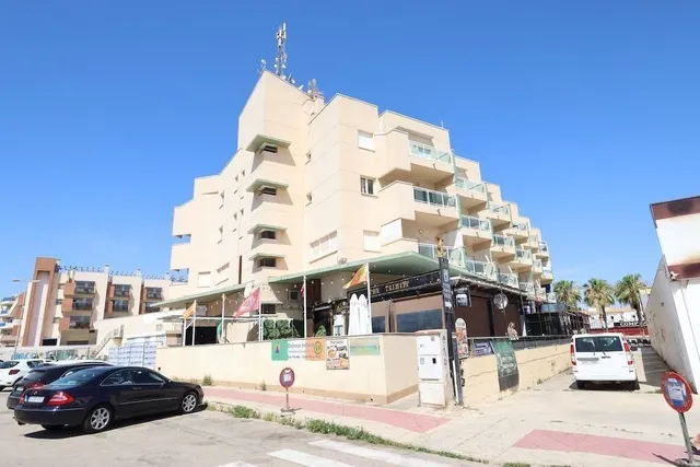 Ático reformado orientado al este en Cabo Roig con terraza p - foto 2