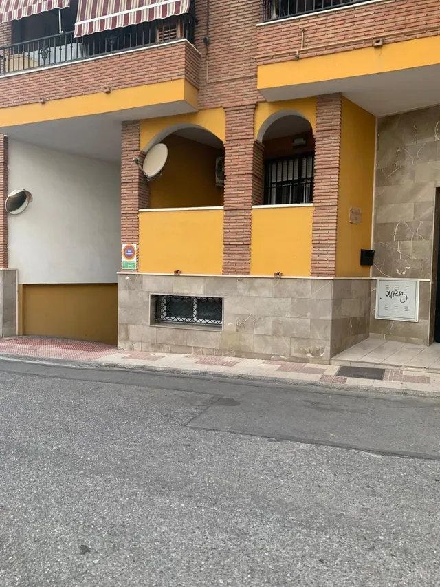 Piso en Maracena — 3