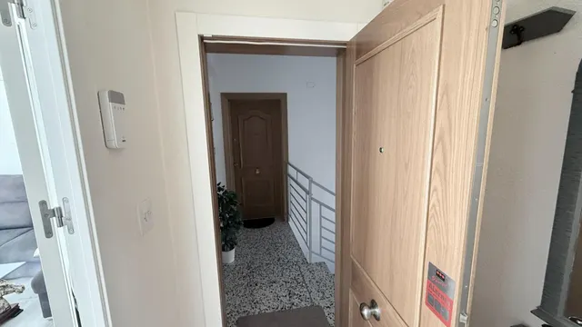 Piso amueblado de 3 dormitorios con balcones en Yecla — 17