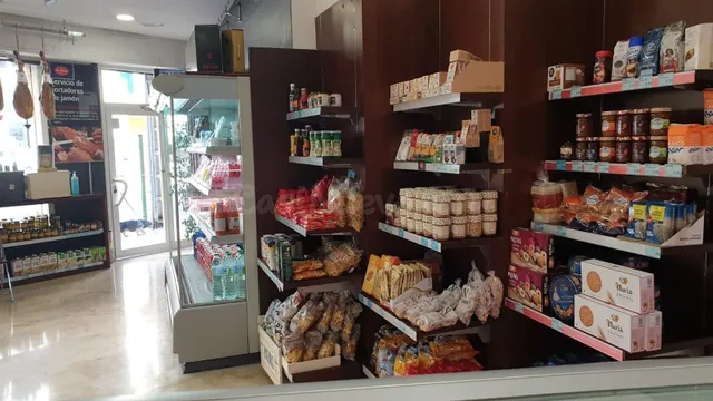 Oportunidad única. Y apto para cualquier uso o negocio, dife - foto 2